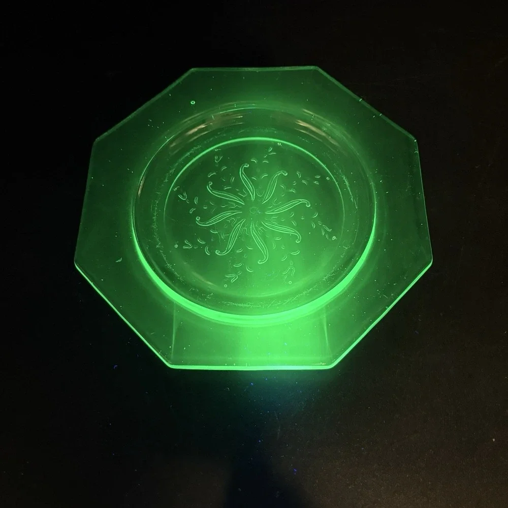 Vintage Uranium Vaseline Glass Octagonal Plate Floral Etched 7.5